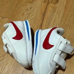 Nike Kids White and Red Velcro Sneakers